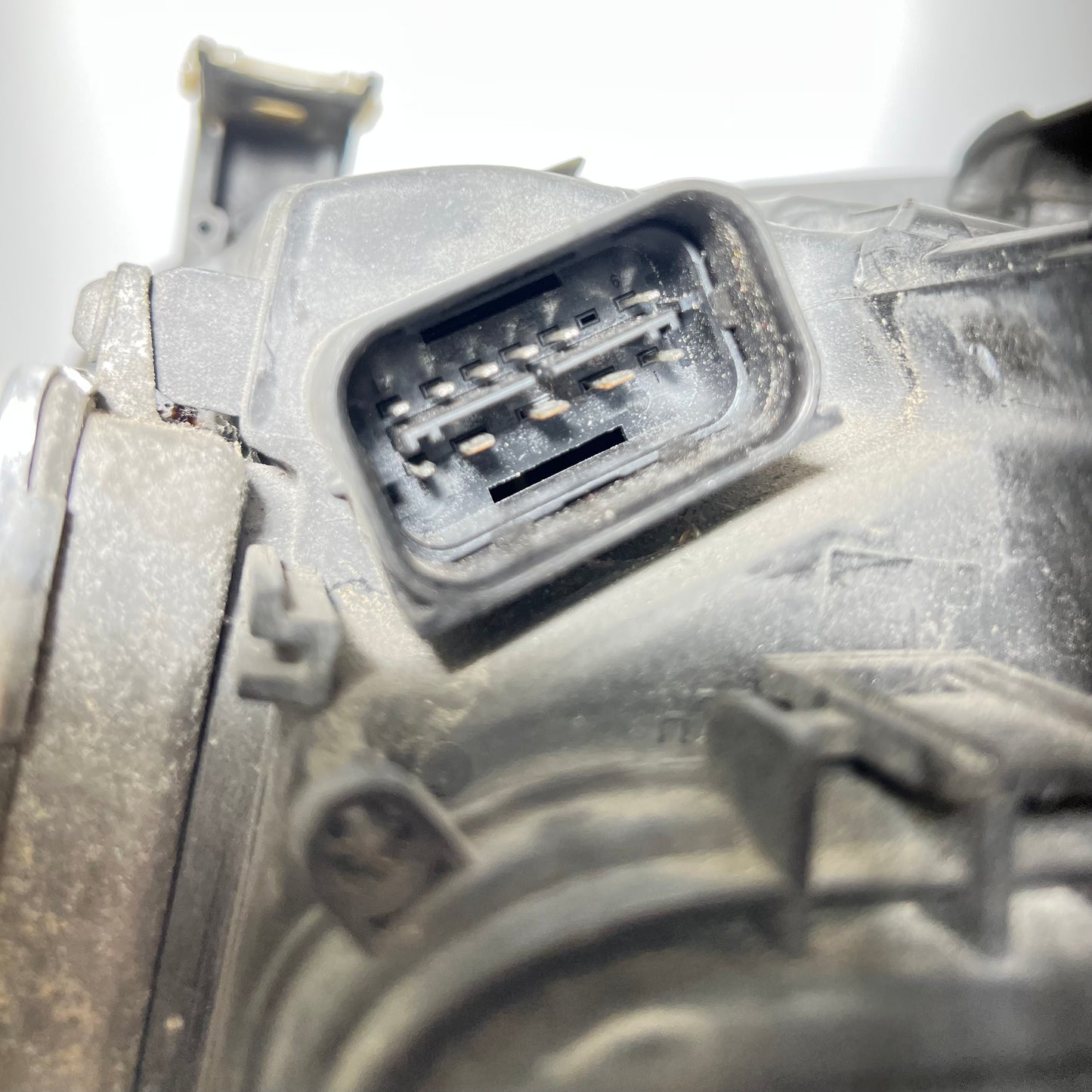 Framlykta höger Bmw E90 / E91 2005-2008 Pre Lci art: 631169427389