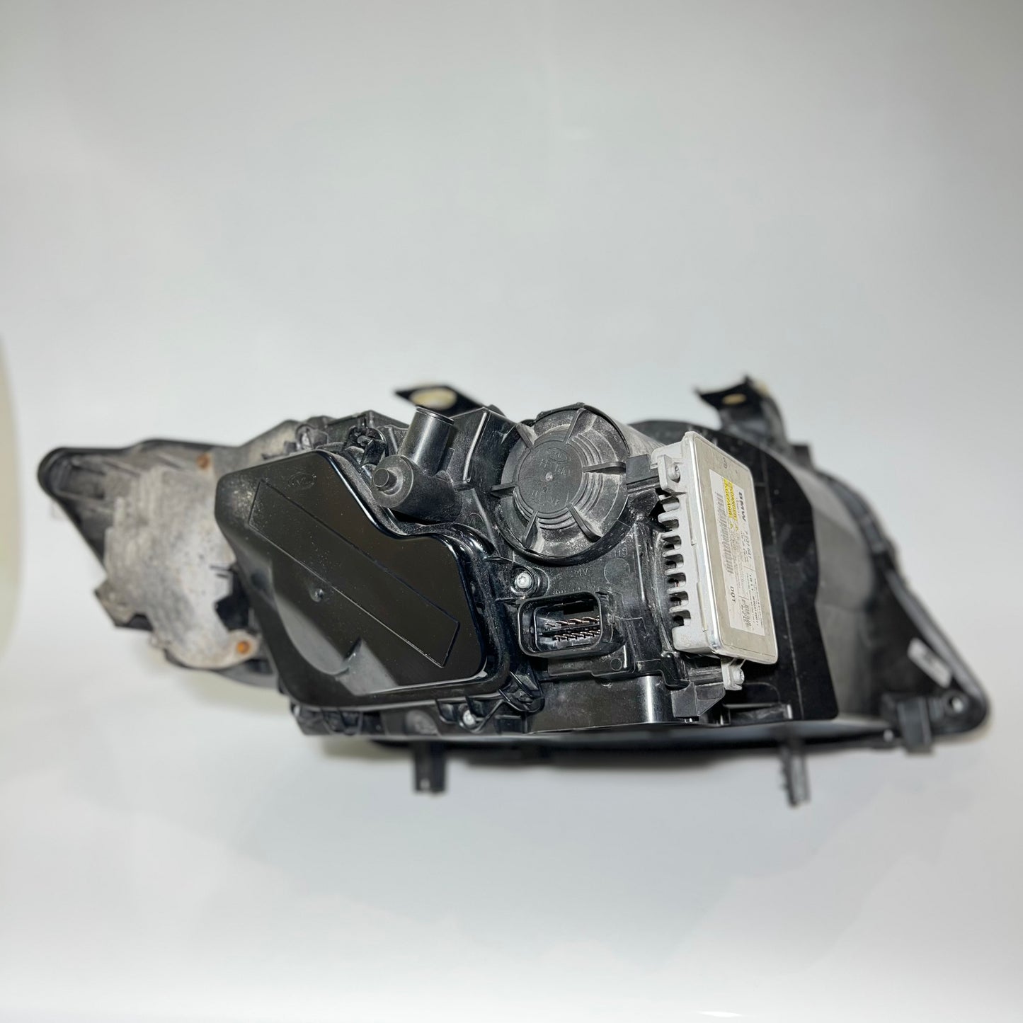 Framlykta vänster Bmw E90 / E91 2007-2012 Lci art: 631172402479