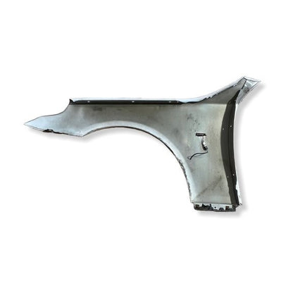 Framskärm Höger Bmw E60 / E61 färgkod: 354 Titanium Silver Metallic