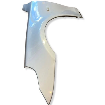 Framskärm Vänster Bmw E60 / E61 färgkod: 354 Titanium Silver Metallic