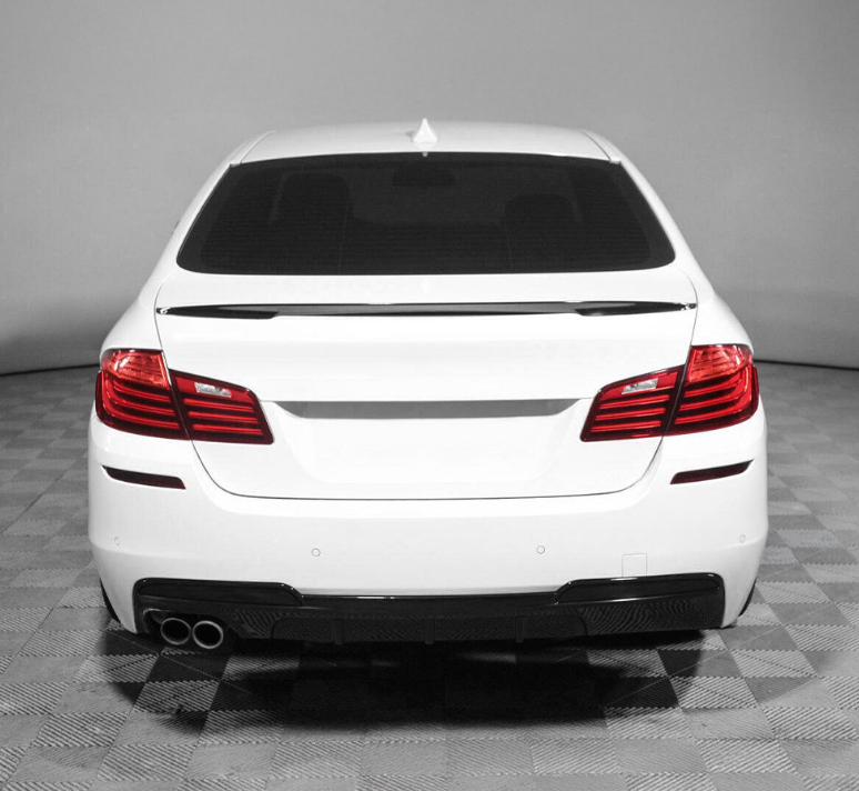 F10/F11 kit (518 / 520 / 525 / 530) M-Sport Blank svart (10-17)