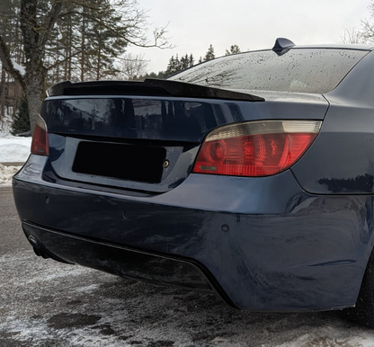 M4 look vinge E60 Blank Svart (03-10)