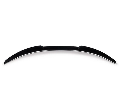 M4-stil Bakluckespoiler för BMW F06 / F13, blank svart