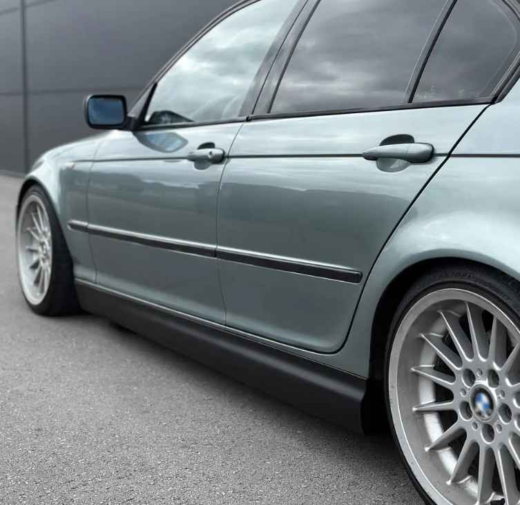 M3-stil Sidokjolar sats för BMW E46 sedan / touring