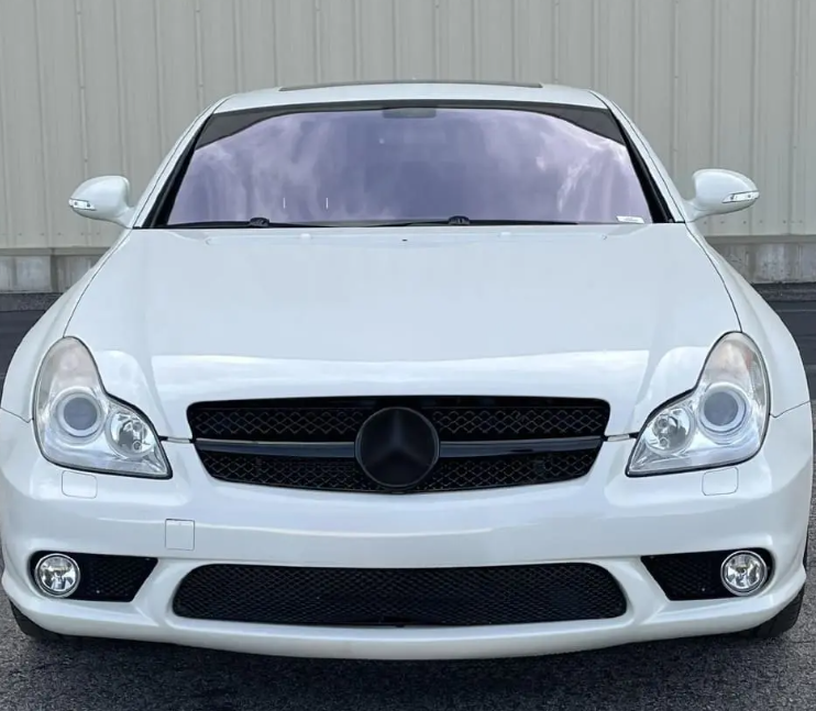 Frontgrill för Mercedes-Benz CLS (C219 / W219) prefacelift (04-07), blank svart