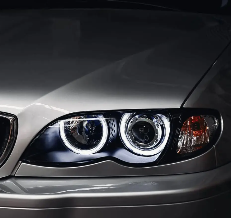 Strålkastare sats med LED Angel Eyes för BMW E46 facelift (01-05) sedan / touring