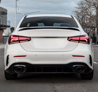 A45-inspirerad Bakluckespoiler för Mercedes-Benz V177 (18-25) sedan, blank svart