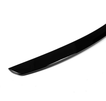 Bakluckespoiler för VW Passat B8 (15-22) sedan, blank svart