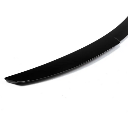 M4-stil Bakluckespoiler för BMW E82, blank svart