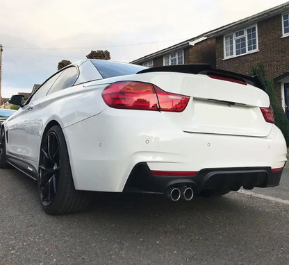 M4-stil Bakluckespoiler för BMW F33 / F83, blank svart