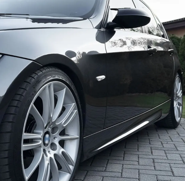 M3-stil Sidokjolar sats för BMW E90 / E91 (05-11)