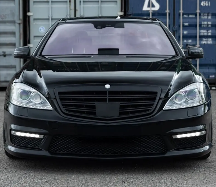 Frontgrill för Mercedes-Benz W221 (09-13) med distronic cover, blank svart
