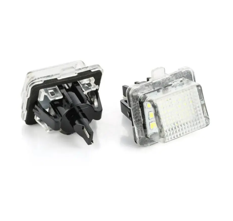 LED-nummerskyltsbelysning sats för Mercedes-Benz W204 / C204 / S204 prefacelift (07-11)