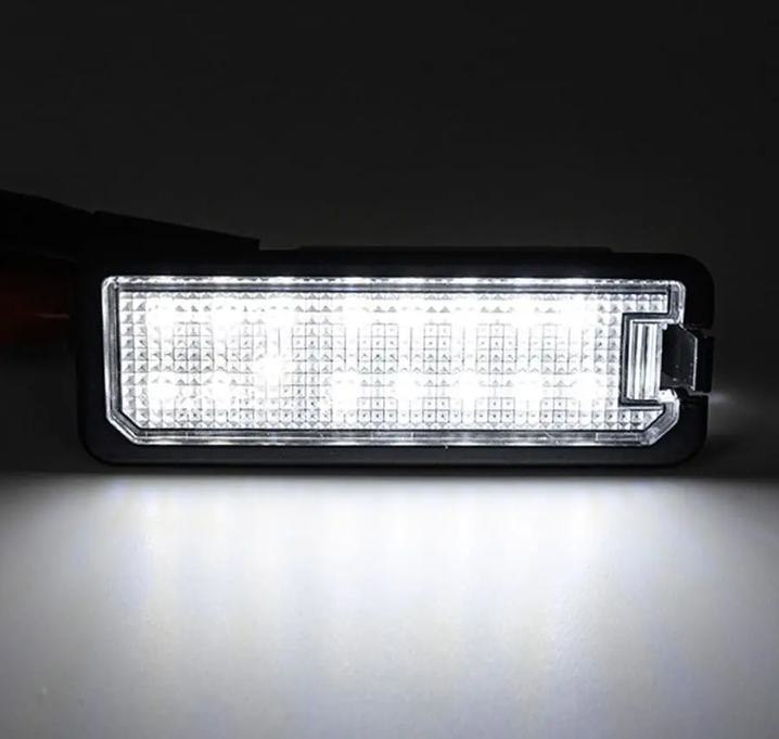 LED-nummerskyltsbelysning för Mercedes-Benz S203 (04-09)
